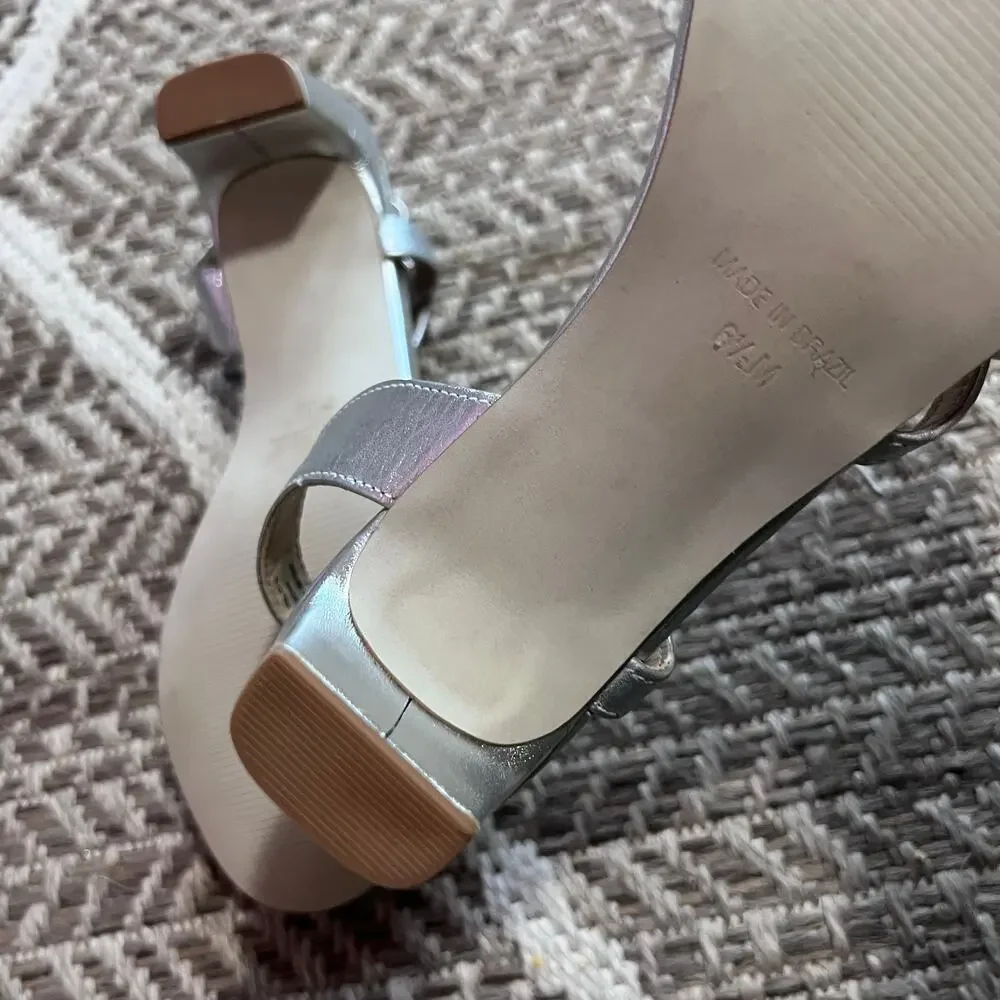 Walking Cradles Silver Sandal Sz 6.5M